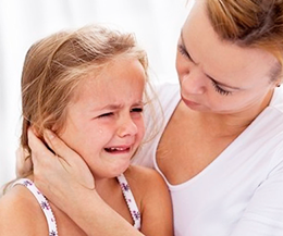 Как успокоить плачущего ребёнка