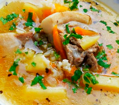 Суп со свиными рёбрышками и рисом в мультиварке